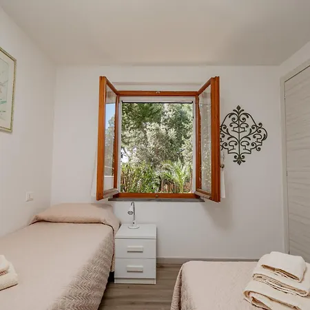 Casa Donatella, In Riva Al Mare! Cala Liberotto
